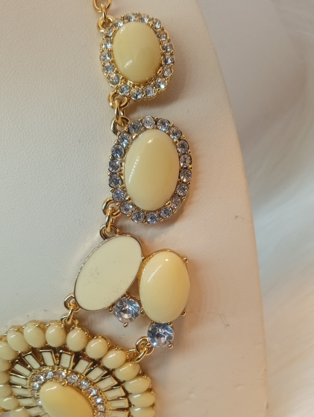 KATE SPADE CAPRI GARDEN STATEMENT NECKLACE - Picture 5 of 12